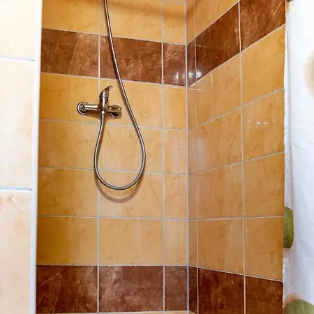 Mandala Panzio Bed & Breakfast Pilis
