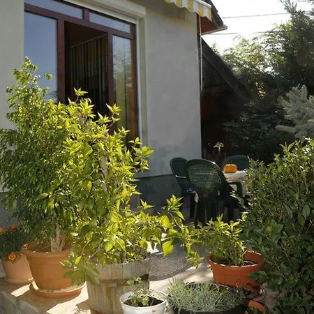 Mandala Panzio Bed & Breakfast Pilis